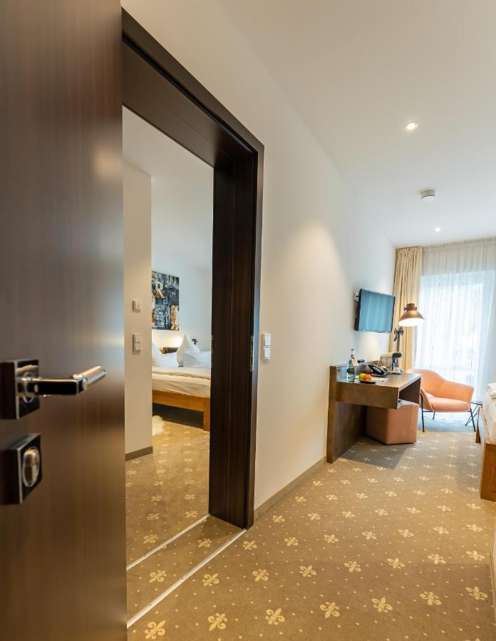 Romantik Hotel Landhaus Biewald Friedland  Экстерьер фото